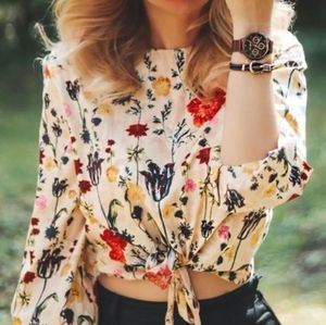 H&M | Floral Tie-Hem Top